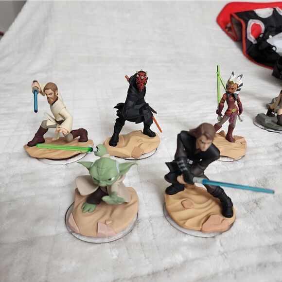 Huge Lot of Disney Infinity Figures/Discs for Xbox 360 - Picture 7 of 15